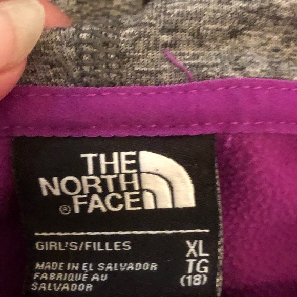 Girls size XL (18) the north face hoodie sweatshirt purple EUC - Picture 3 of 7